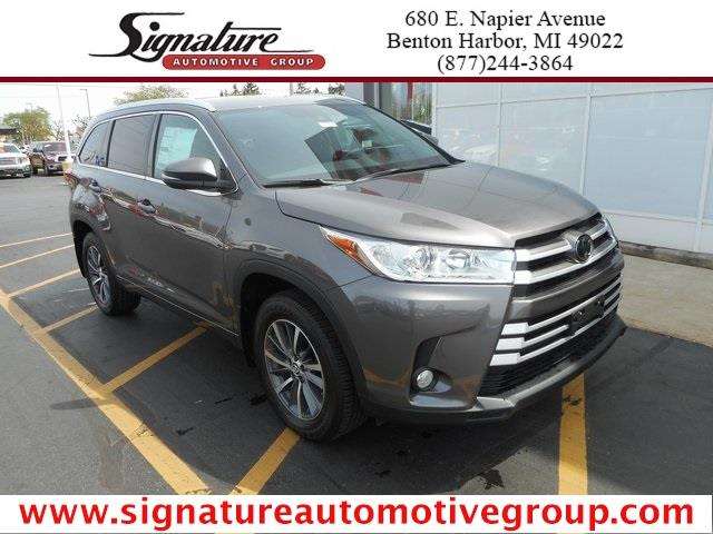2017 Toyota Highlander AWD XLE 4dr SUV